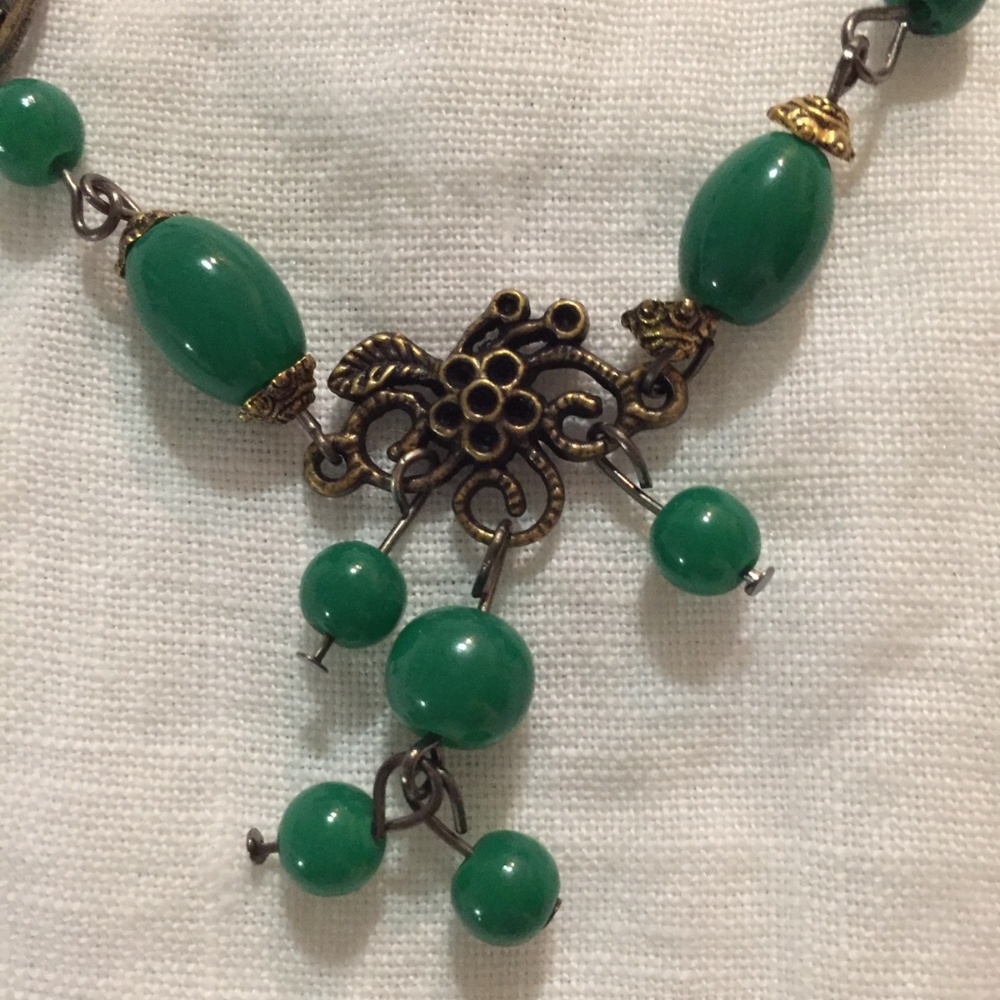 Vintage-look bracelet with green beads - Picture 3 of 3